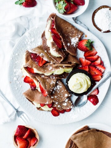 chocolate crepes with strawberries and cream filling
