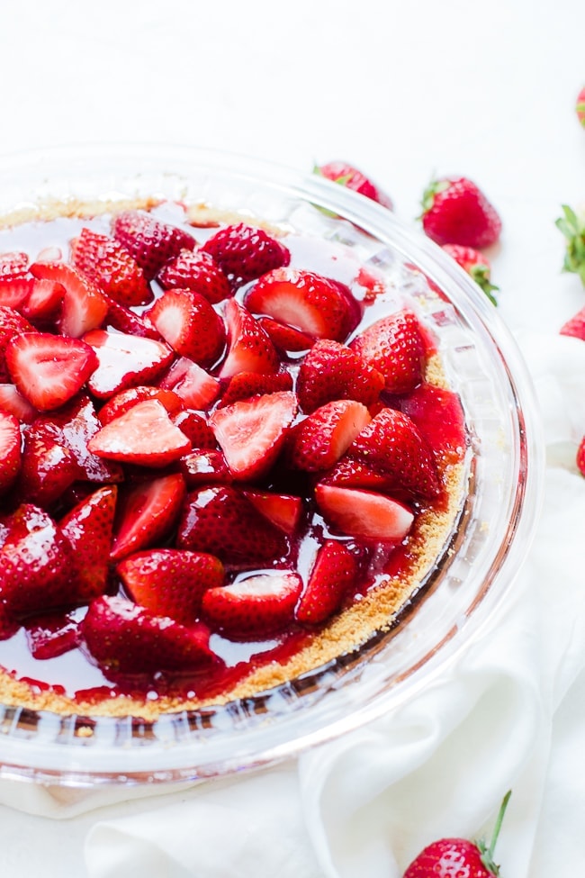 strawberry pie setting