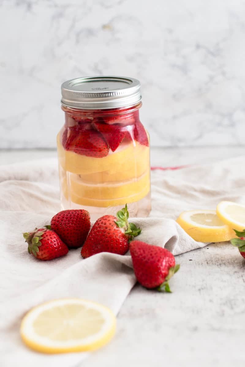 Infused Water For Your Health | homemade water recipes | infused water recipes | healthy water recipes | fruit water recipes || Oh So Delicioso #infusedwater #fruitwater 