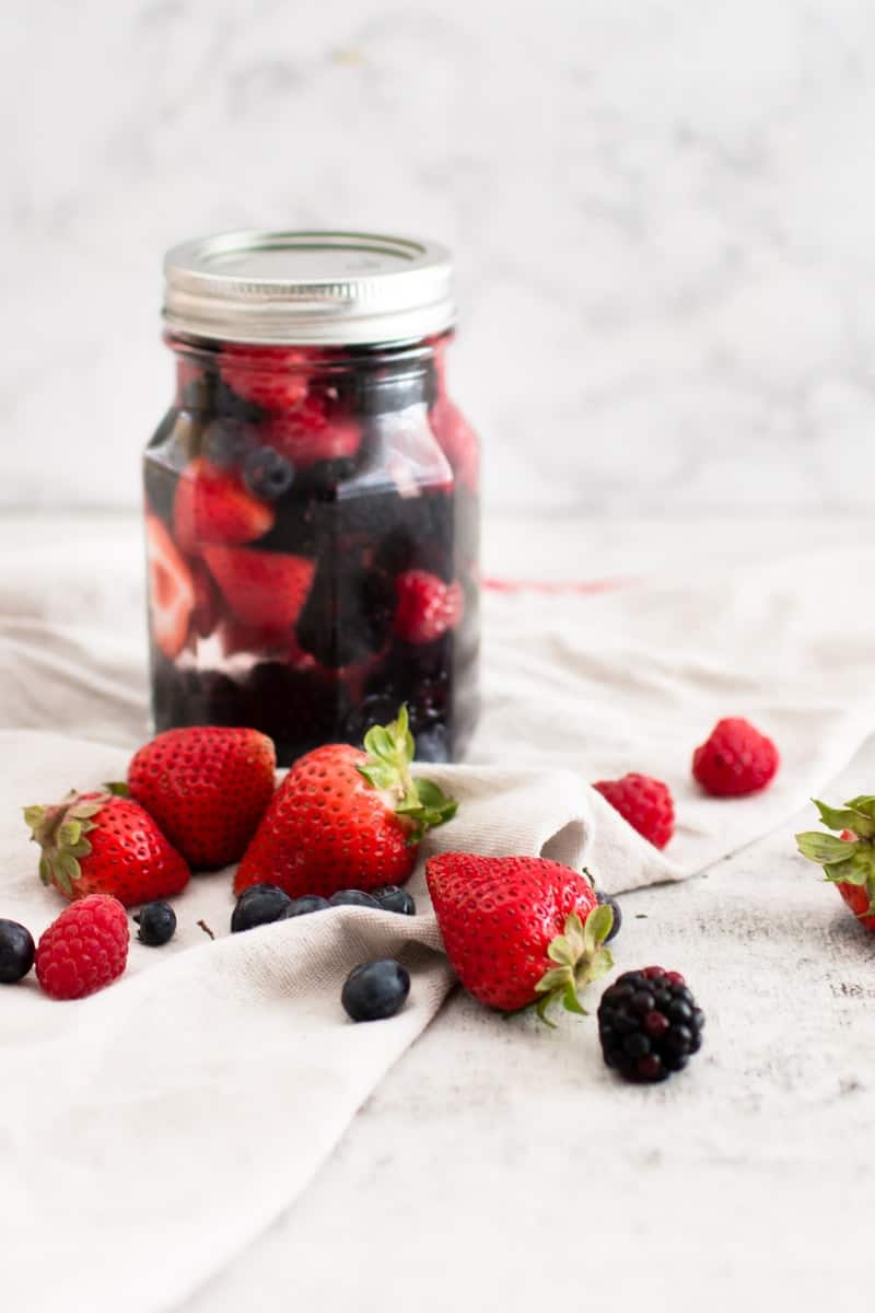 Infused Water For Your Health | homemade water recipes | infused water recipes | healthy water recipes | fruit water recipes || Oh So Delicioso #infusedwater #fruitwater 