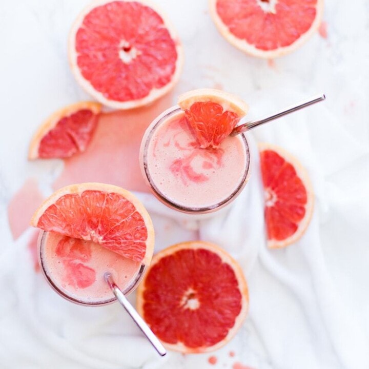 Strawberry Grapefruit Smoothie - Oh So Delicioso