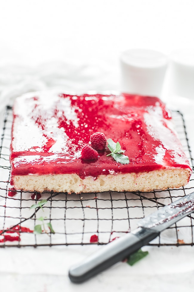 Raspberry Vanilla Sheet Cake Oh So Delicioso