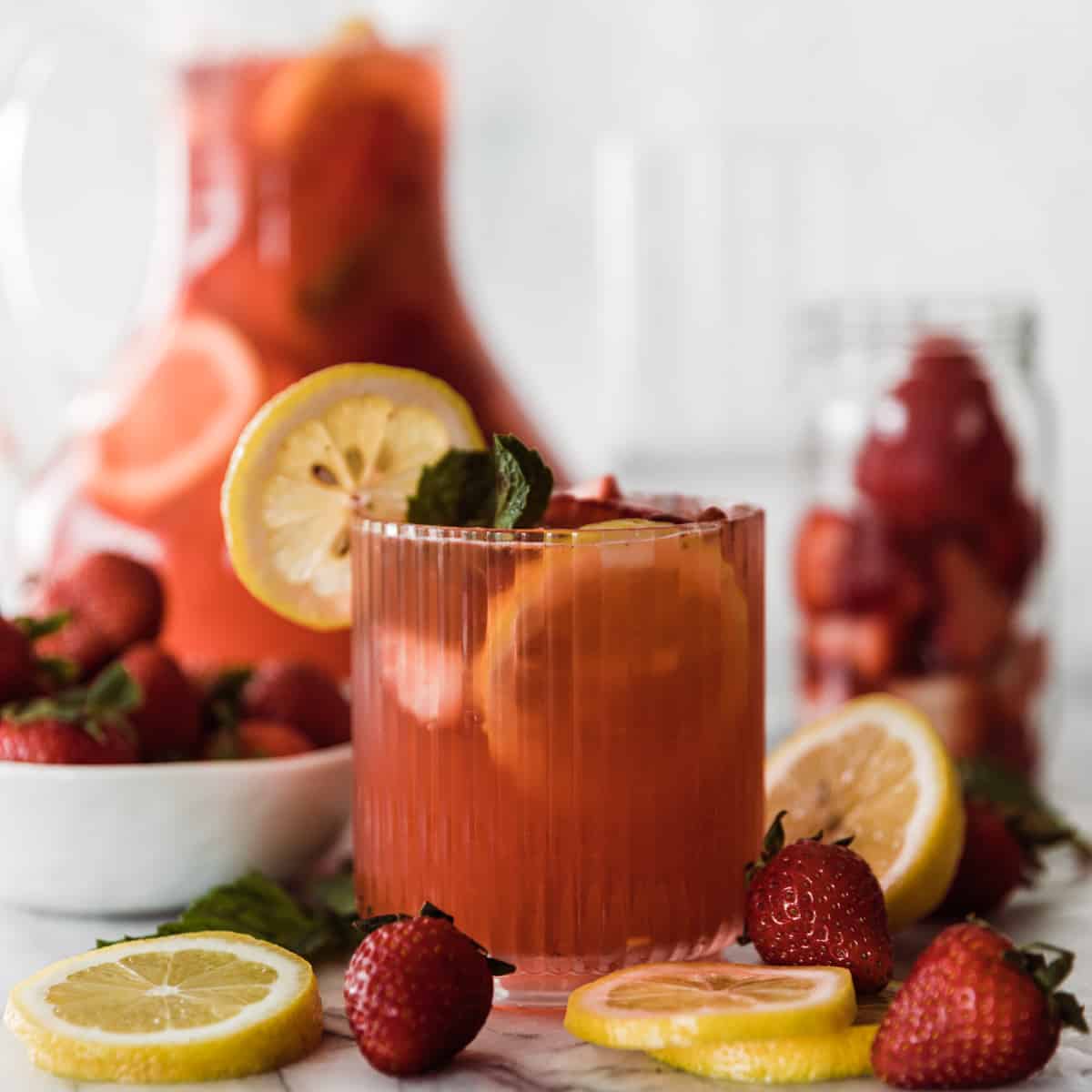 June Homemade Strawberry Lemonade - Price Chopper - Market 32